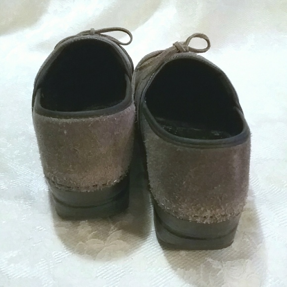 LANDS' END Gray Suede Closed Clogs - Picture 6 of 7